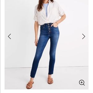 Madewell 10” high rise skinny crop button front